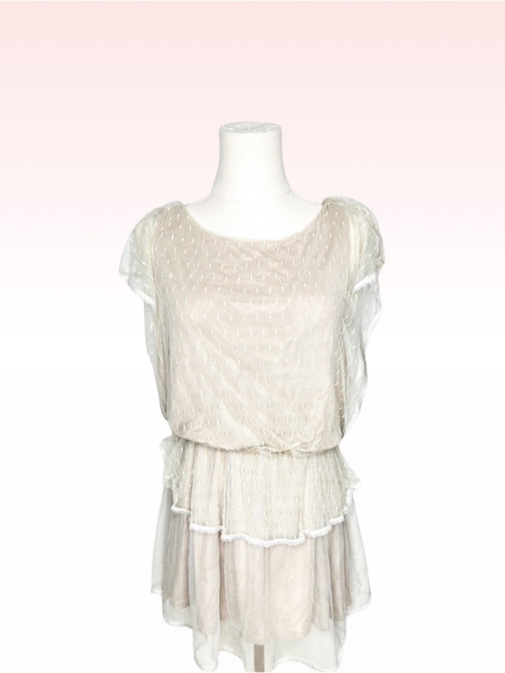 MYSTREE Beige lace dress (Sz S)